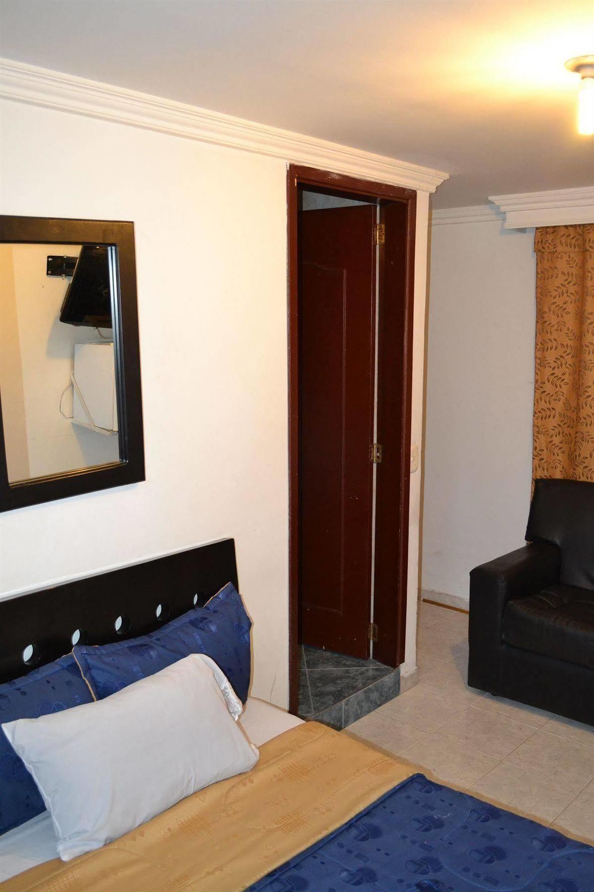 Hotel Elegant Suite Богота Екстериор снимка